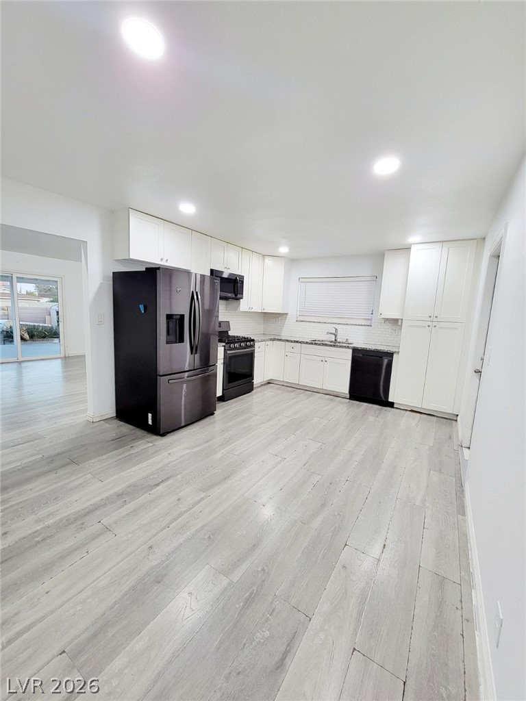 Photo 10 of 37, 2901 King Midas Way