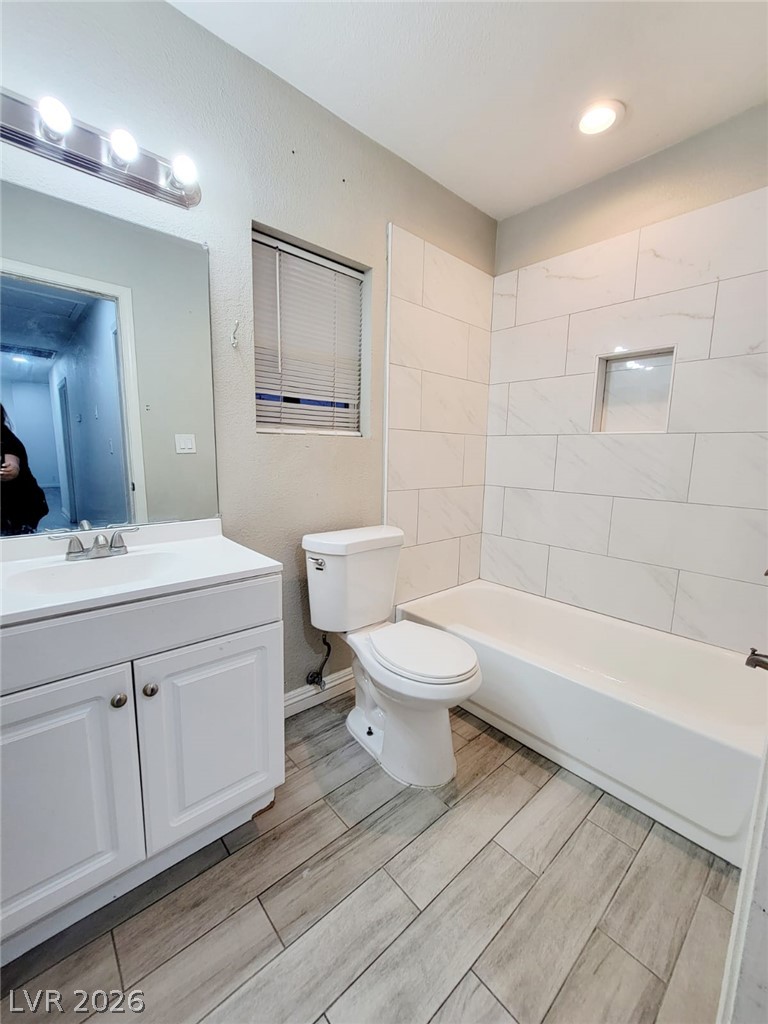Photo 17 of 37, 2901 King Midas Way