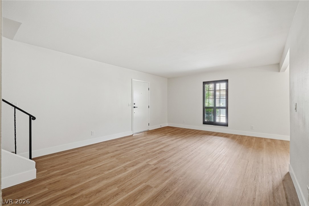 Photo 6 of 28, 3045 Pinehurst Drive #B