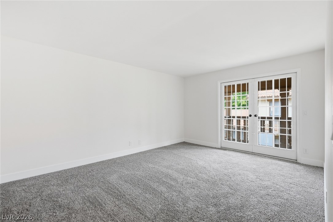 Photo 11 of 28, 3045 Pinehurst Drive #B