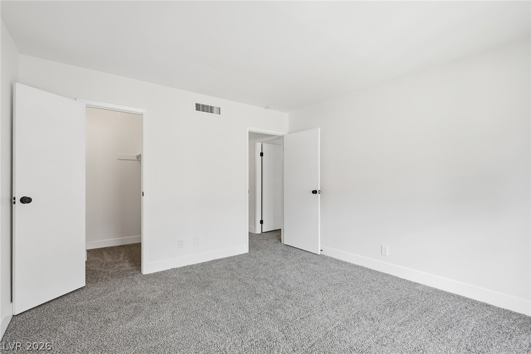 Photo 12 of 28, 3045 Pinehurst Drive #B