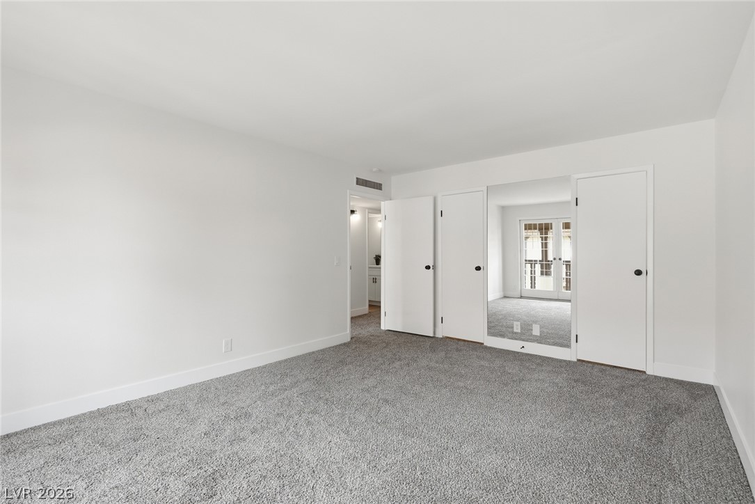 Photo 13 of 28, 3045 Pinehurst Drive #B