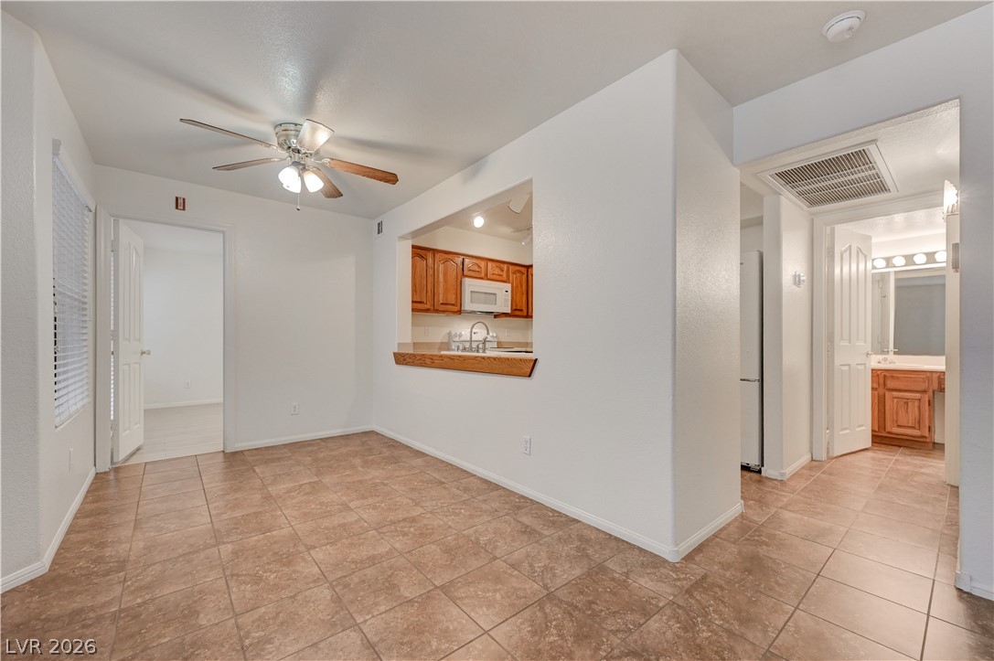 Photo 10 of 40, 701 Capri Drive #13B