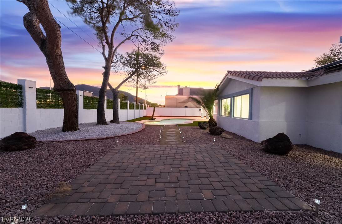 611 E Fairway Road, Henderson 89015