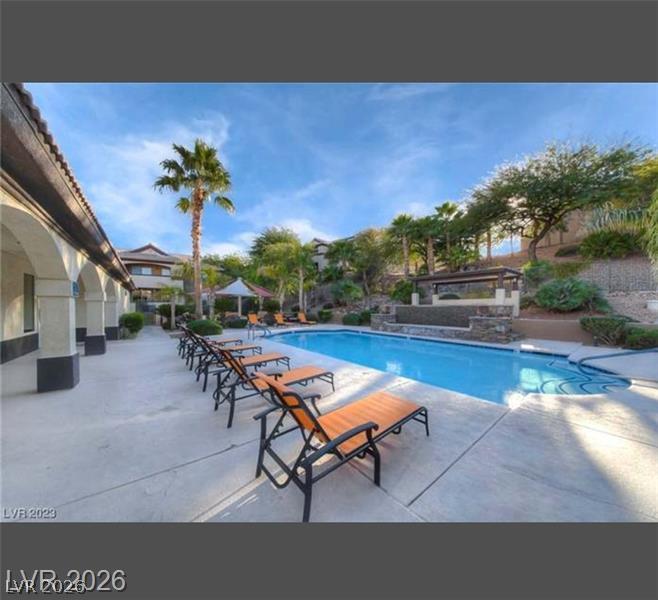 Photo 15 of 32, 231 W Horizon Ridge Parkway #1126