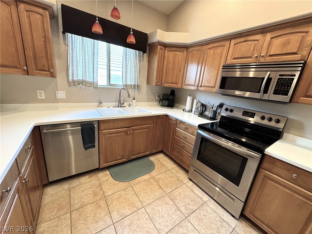 Photo 8 of 28, 400 Paradise Parkway #105