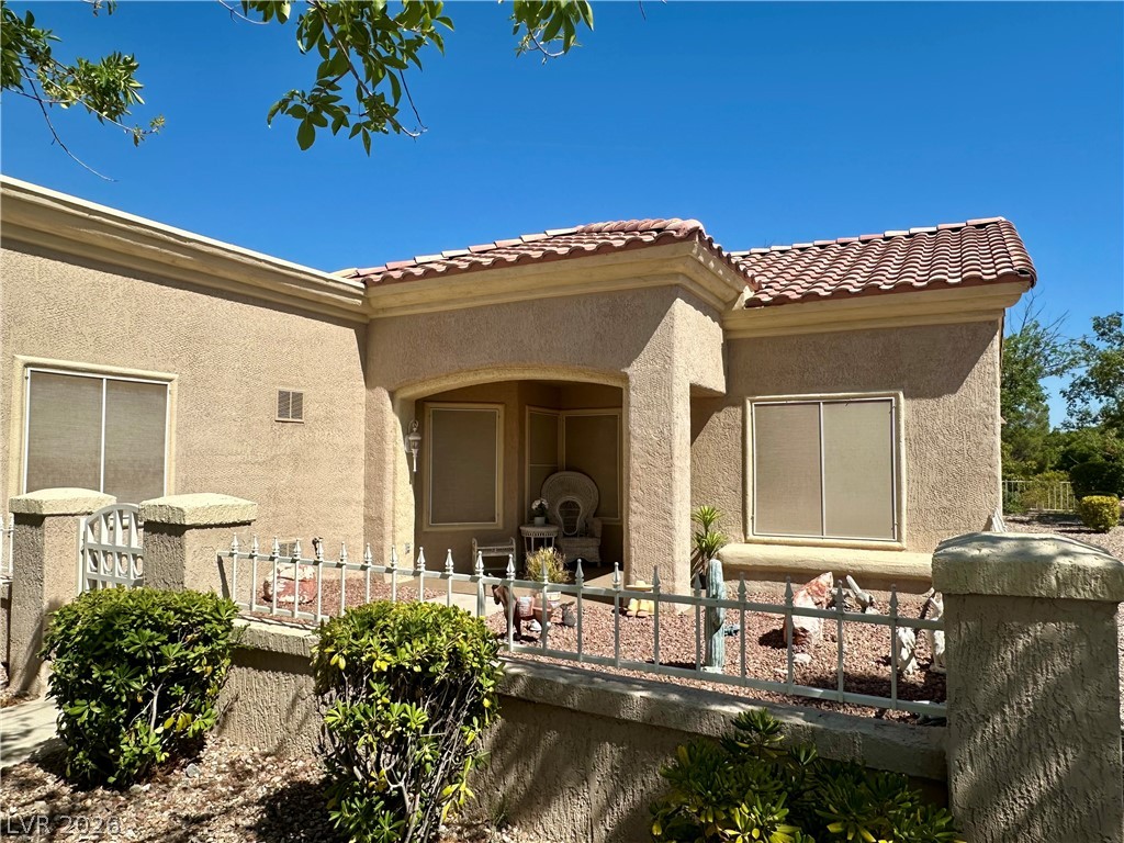Photo 3 of 10016 Heyfield Drive