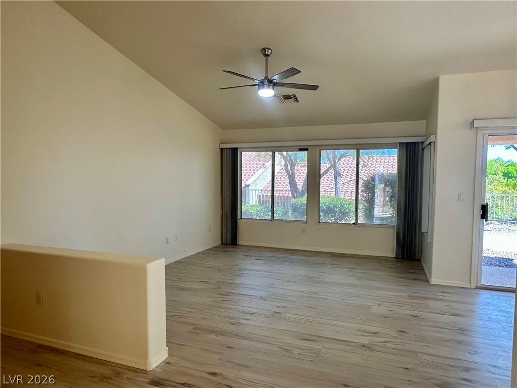 Photo 4 of 10016 Heyfield Drive