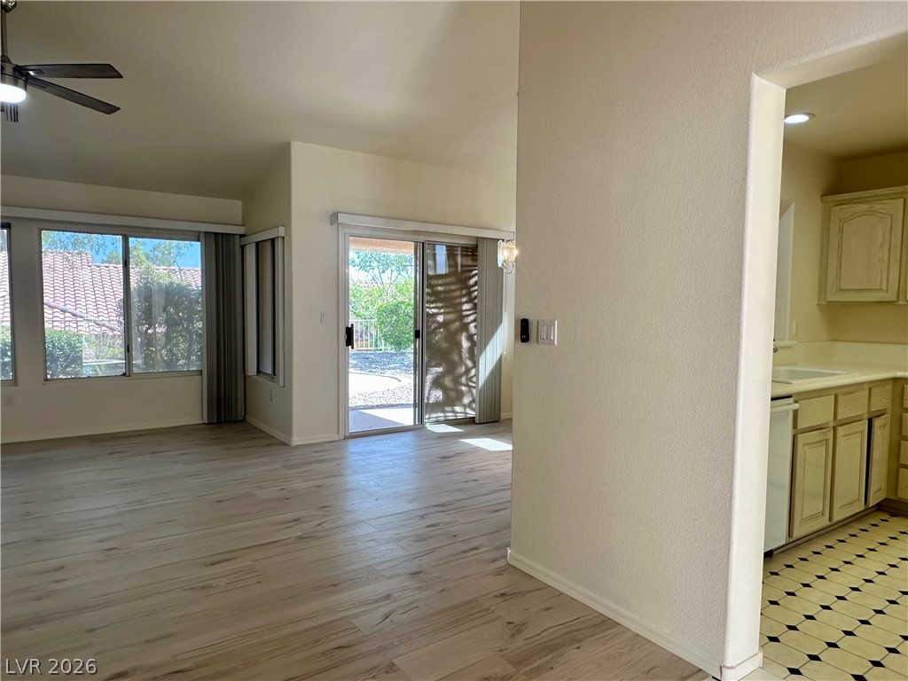 Photo 5 of 10016 Heyfield Drive