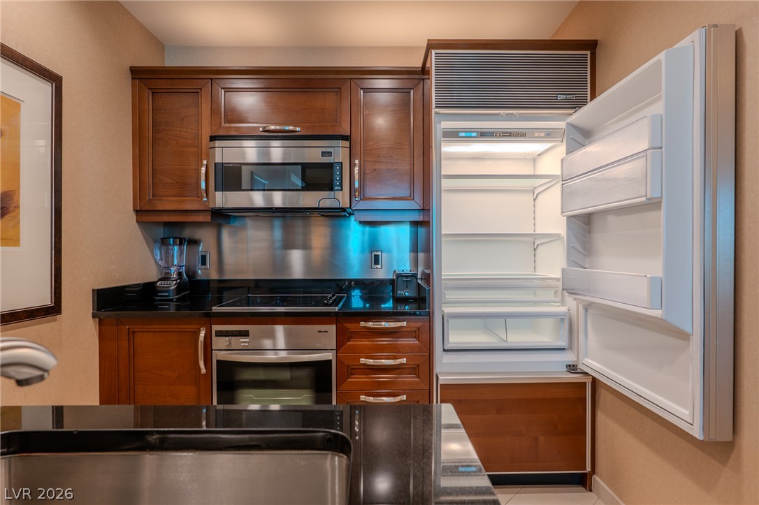 Photo 11 of 61, 135 E Harmon Avenue #3214