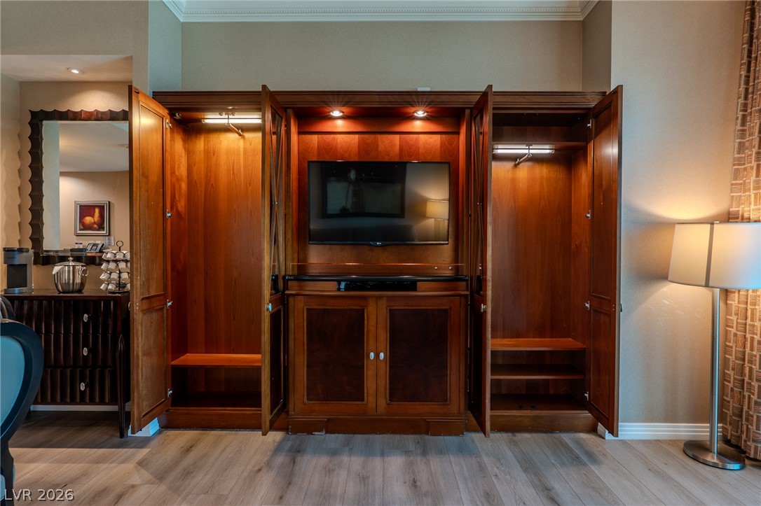 Photo 17 of 61, 135 E Harmon Avenue #3214