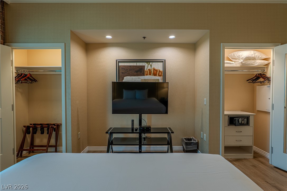 Photo 25 of 61, 135 E Harmon Avenue #3214