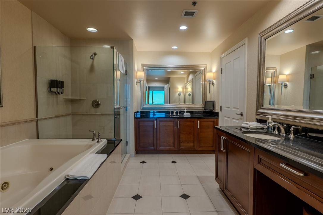 Photo 31 of 61, 135 E Harmon Avenue #3214