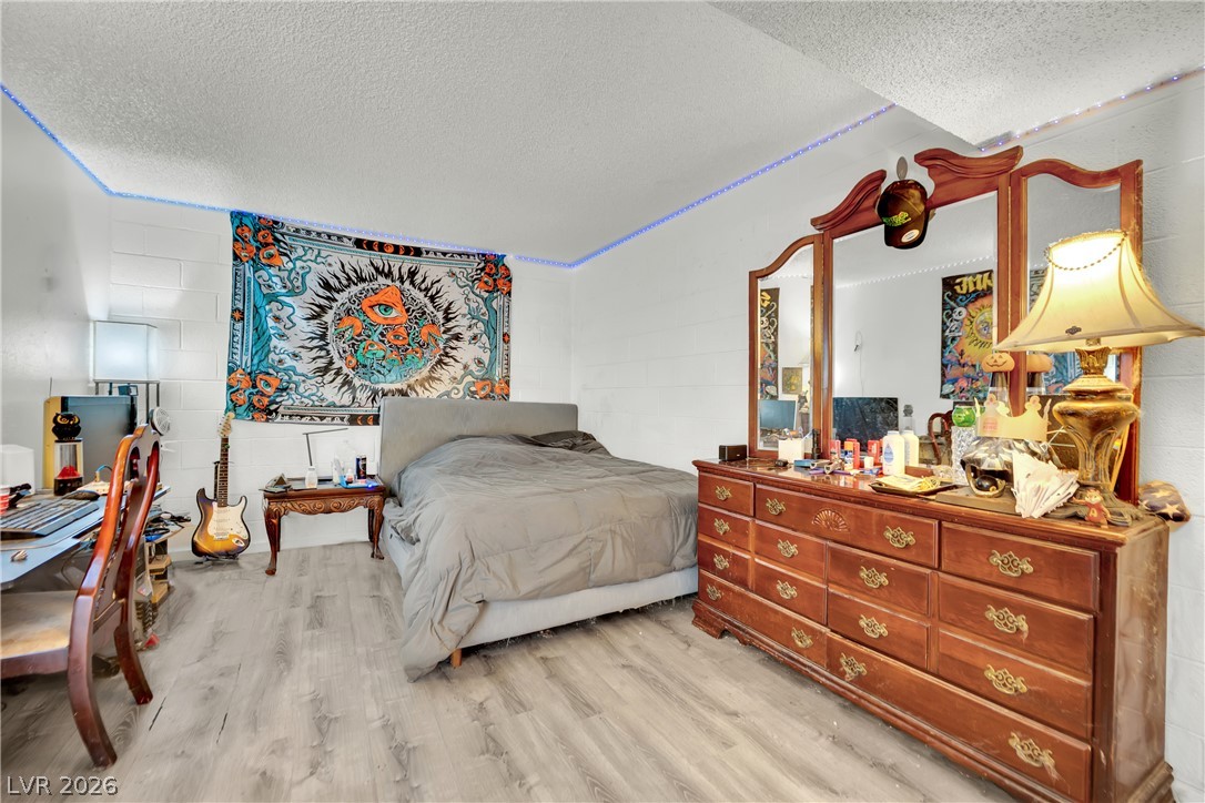 Photo 9 of 22, 625 S Royal Crest Circle #11