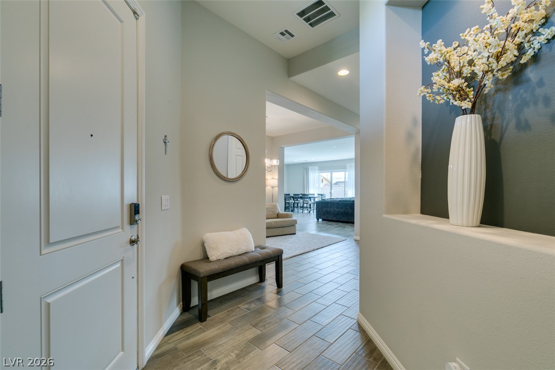 Photo 4 of 7012 Arabian Ridge Street