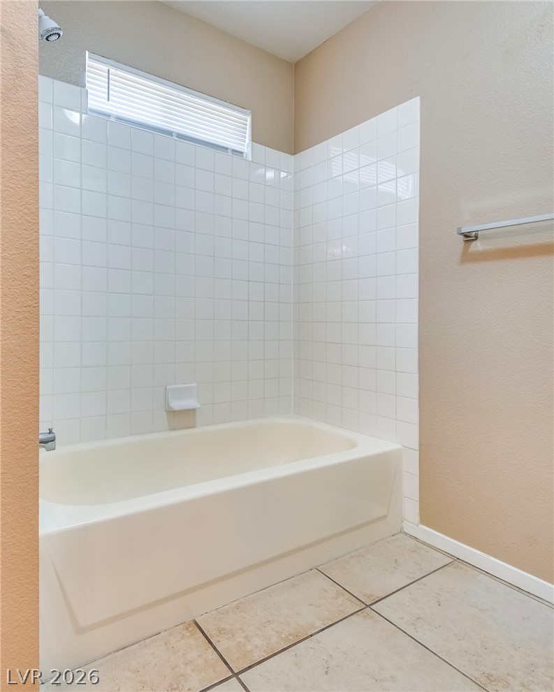 Photo 10 of 30, 8452 Boseck Drive #130