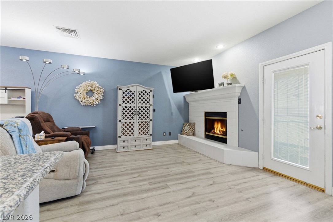 Photo 8 of 49, 5624 Burdel Street