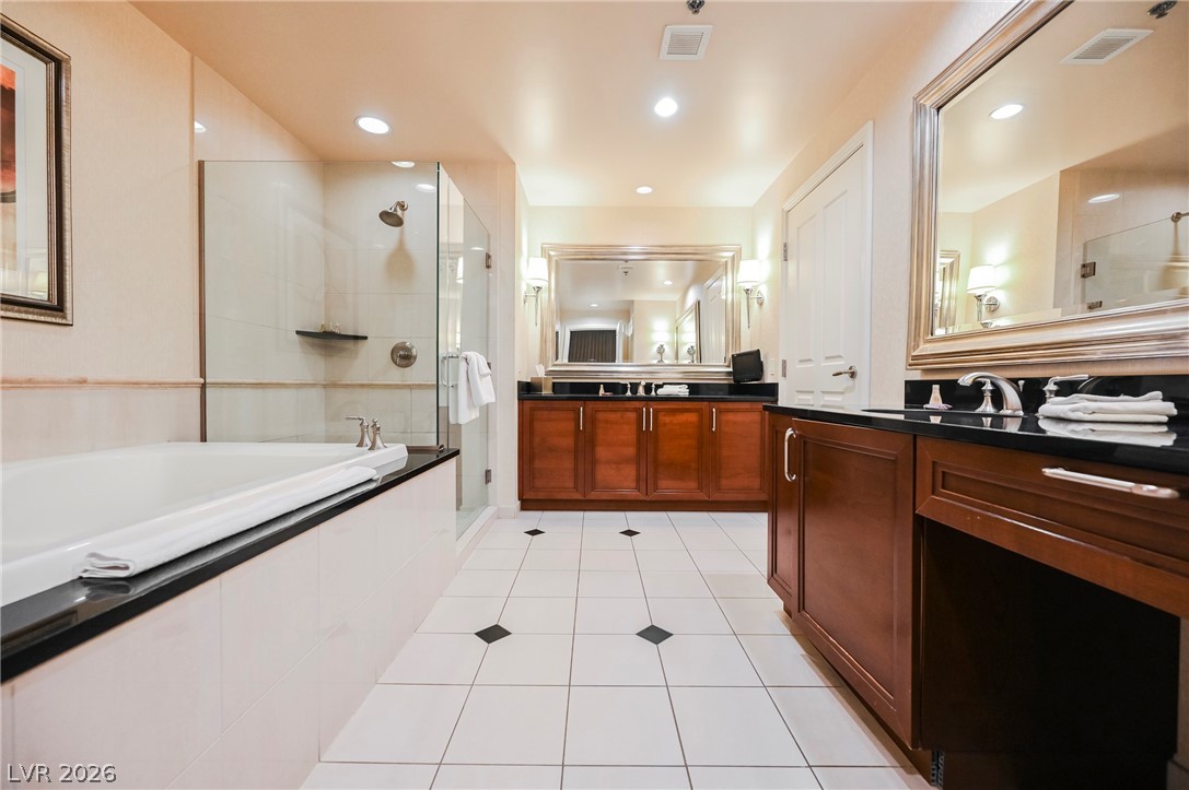 Photo 29 of 43, 145 HARMON Avenue #1021