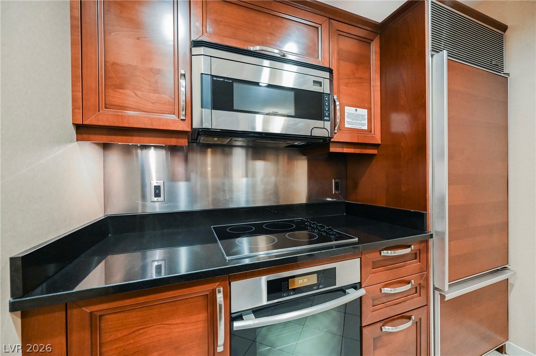 Photo 7 of 43, 145 HARMON Avenue #1021