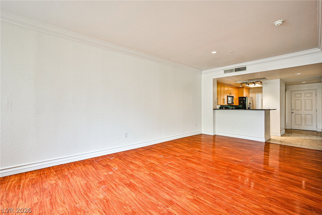 Photo 16 of 25, 210 E Flamingo Road #126
