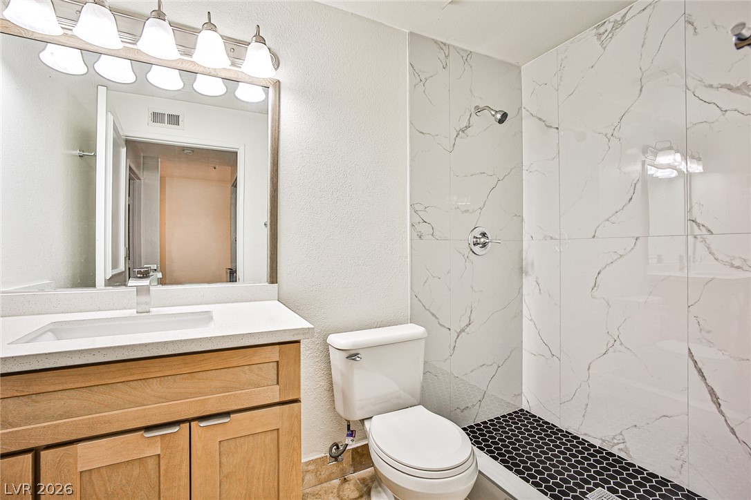 Photo 18 of 25, 210 E Flamingo Road #126