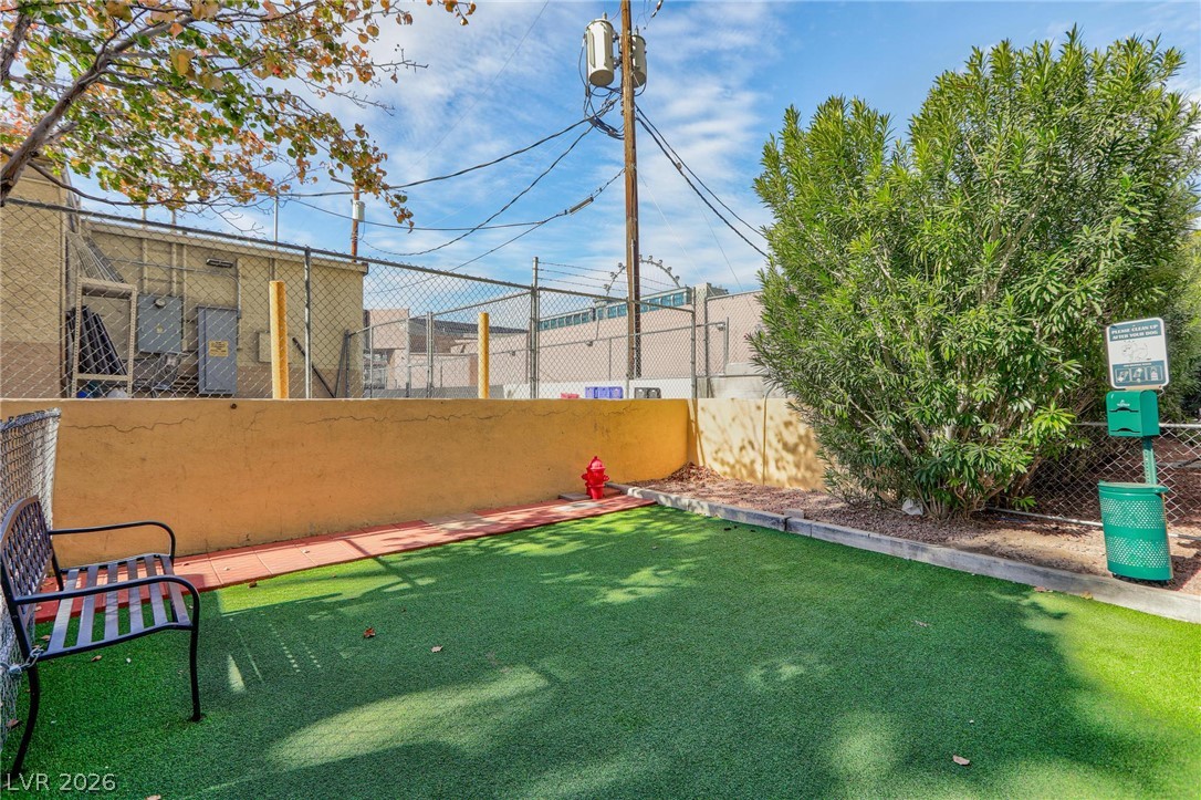Photo 30 of 39, 211 E Flamingo Road #1003