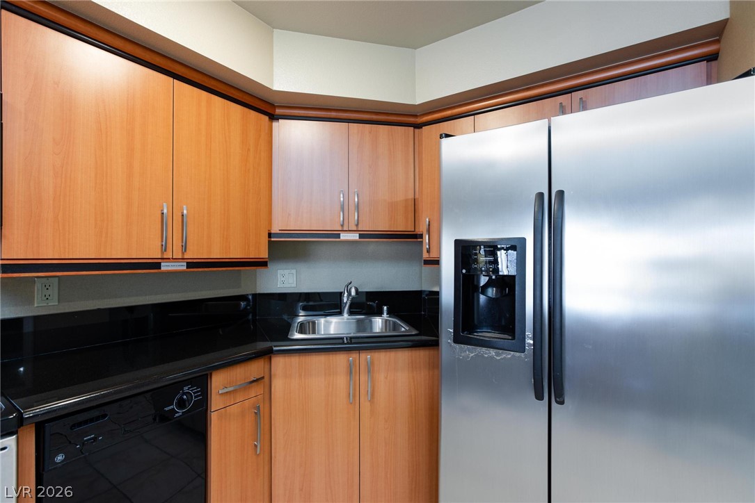 Photo 5 of 211 E Flamingo Road #1003