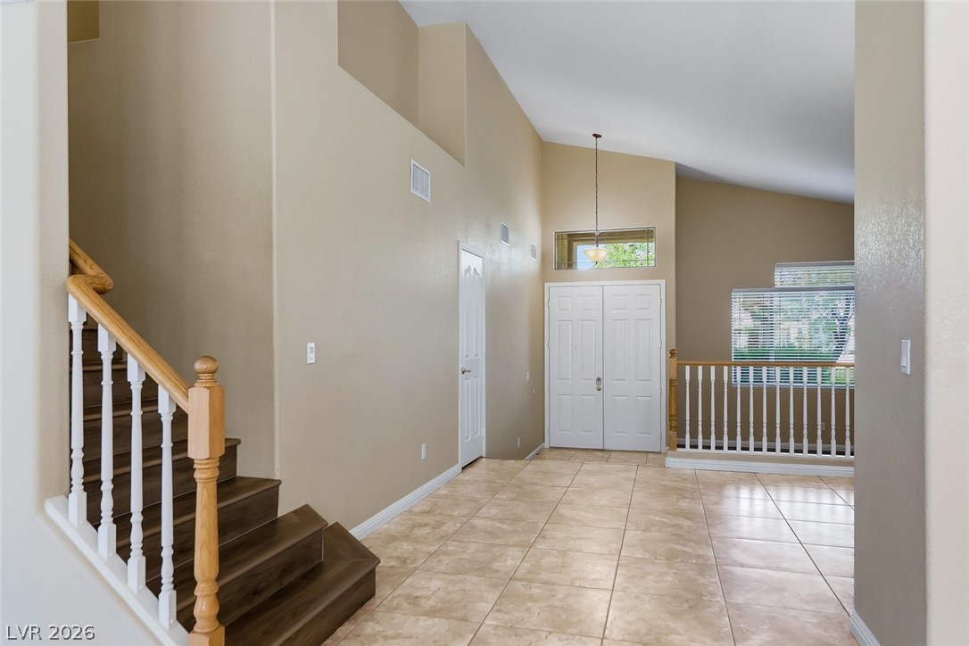 Photo 4 of 10501 Pacific Palisades Avenue