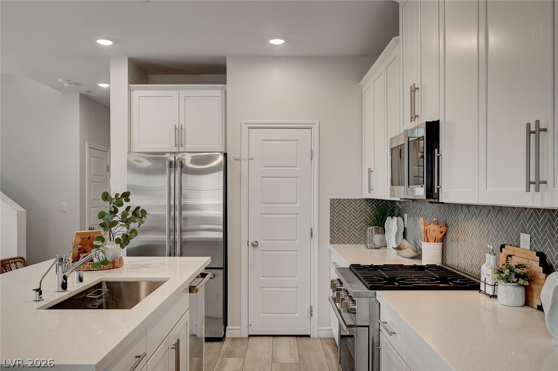 Photo 5 of 600 N Carriage Hill Drive #1039