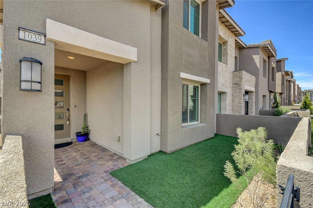 Photo 8 of 88, 600 N Carriage Hill Drive #1039
