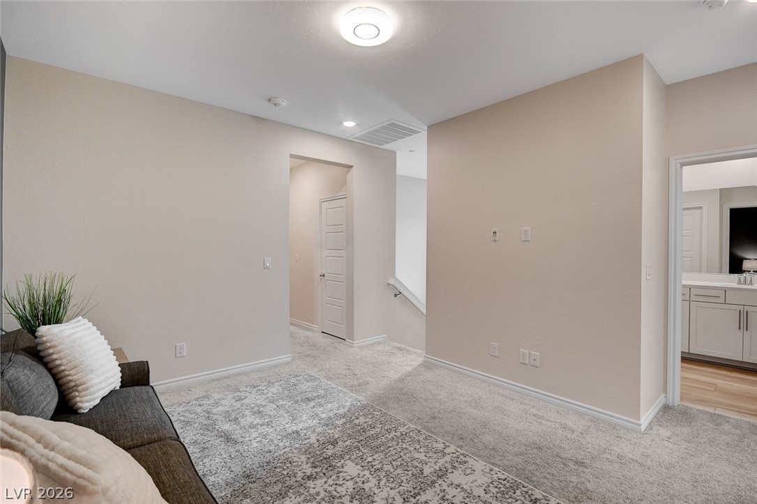 Photo 33 of 88, 600 N Carriage Hill Drive #1039