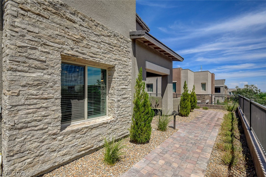 Photo 64 of 88, 600 N Carriage Hill Drive #1039