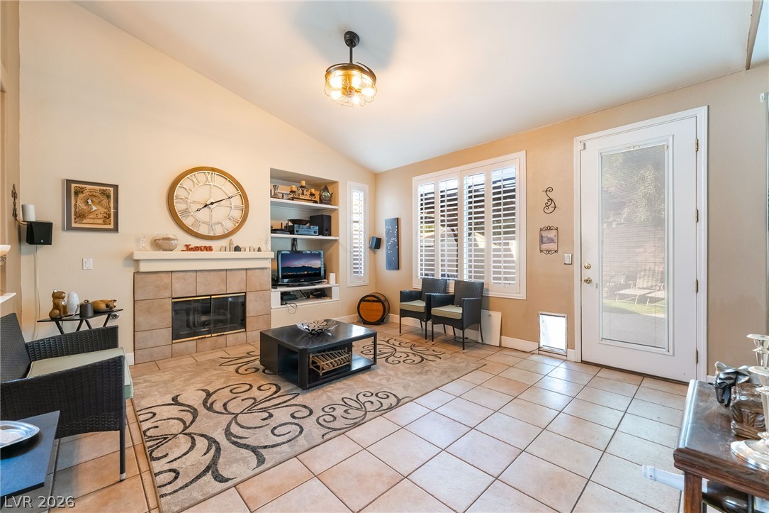 Photo 13 of 51, 8185 Bonaventure Drive