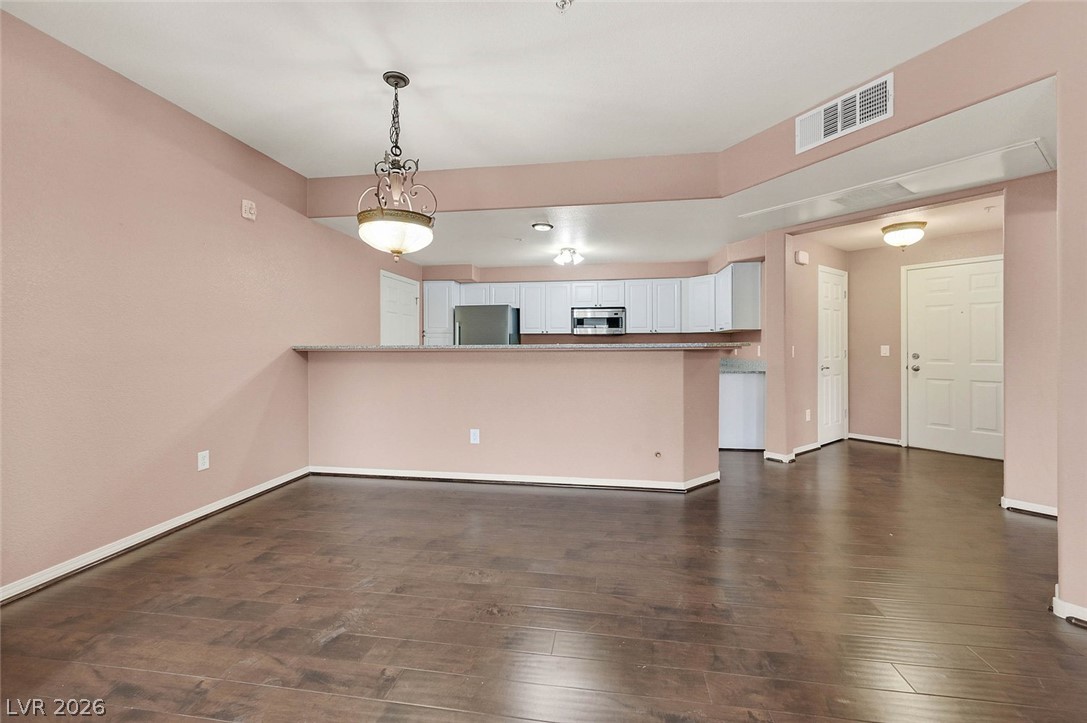 Photo 10 of 28, 8777 W Maule Avenue #1098