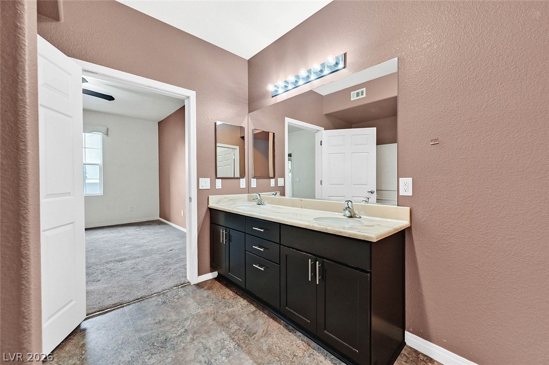 Photo 15 of 28, 8777 W Maule Avenue #1098