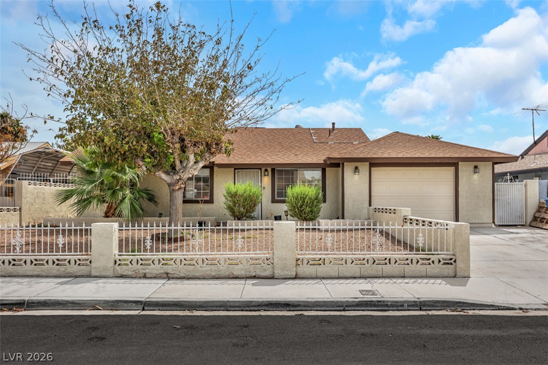 Photo 2 of 45 Sabino Circle