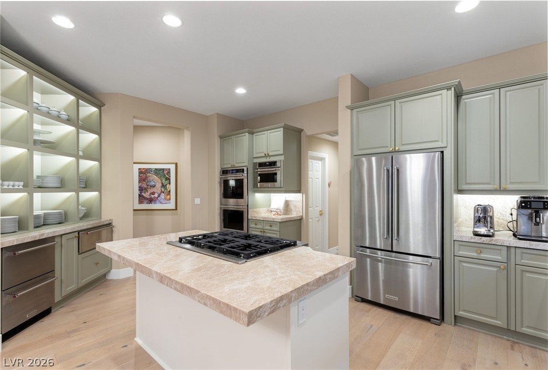 Photo 10 of 41, 205 Aventura Street