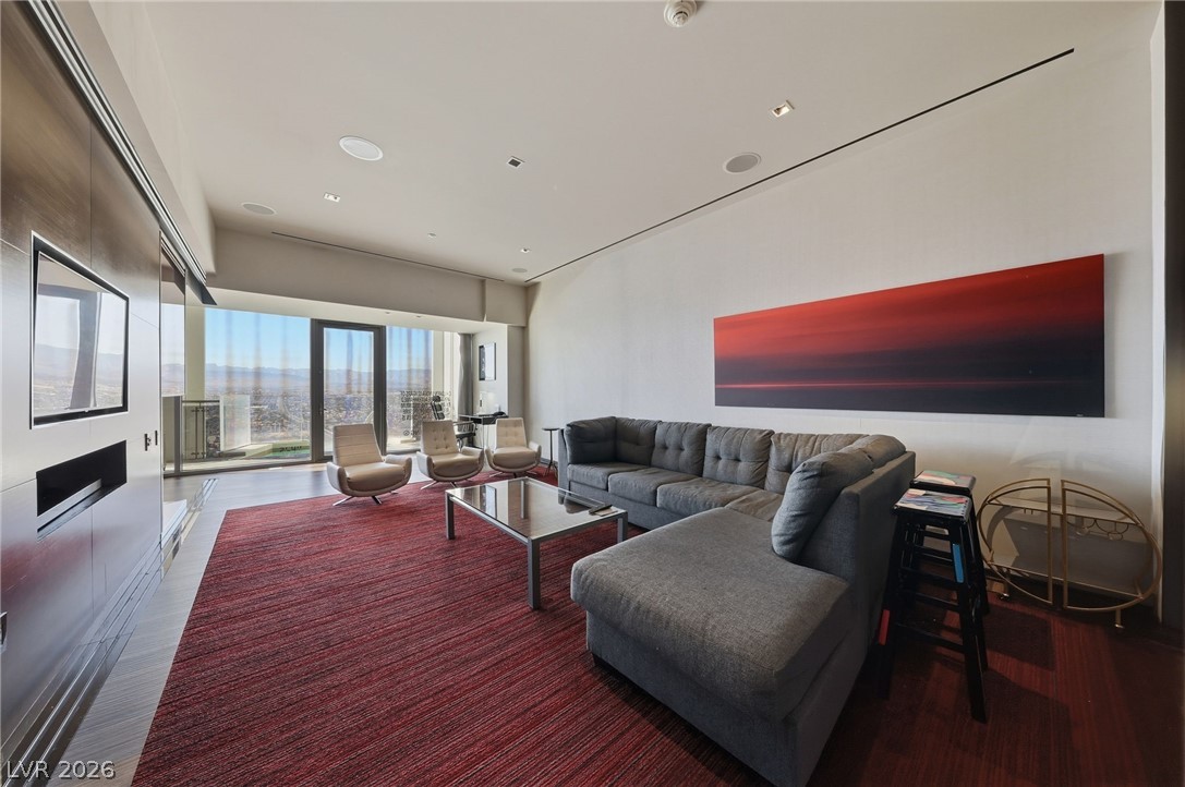 Photo 10 of 32, 4381 W Flamingo Road #58301