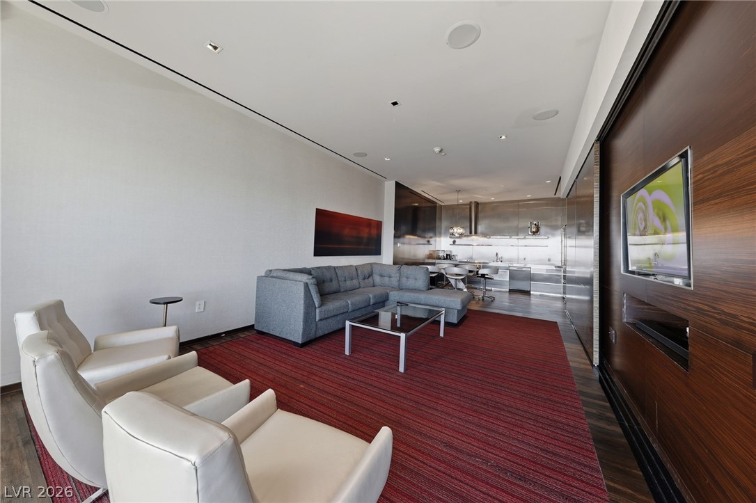 Photo 12 of 32, 4381 W Flamingo Road #58301