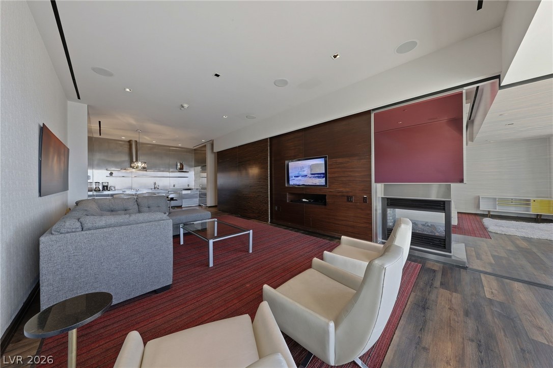 Photo 13 of 32, 4381 W Flamingo Road #58301