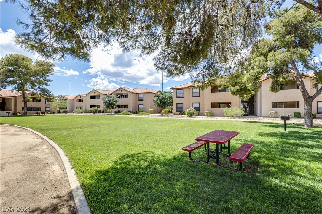Photo 24 of 28, 2451 N Rainbow Boulevard #2065