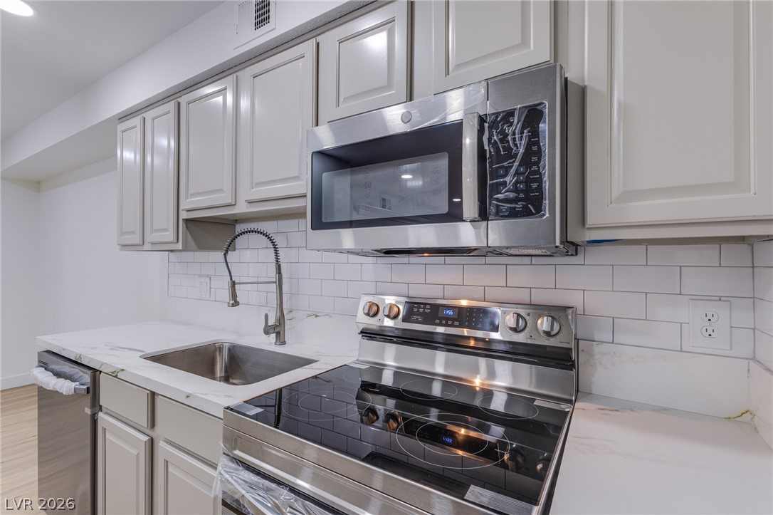 Photo 4 of 2451 N Rainbow Boulevard #2065