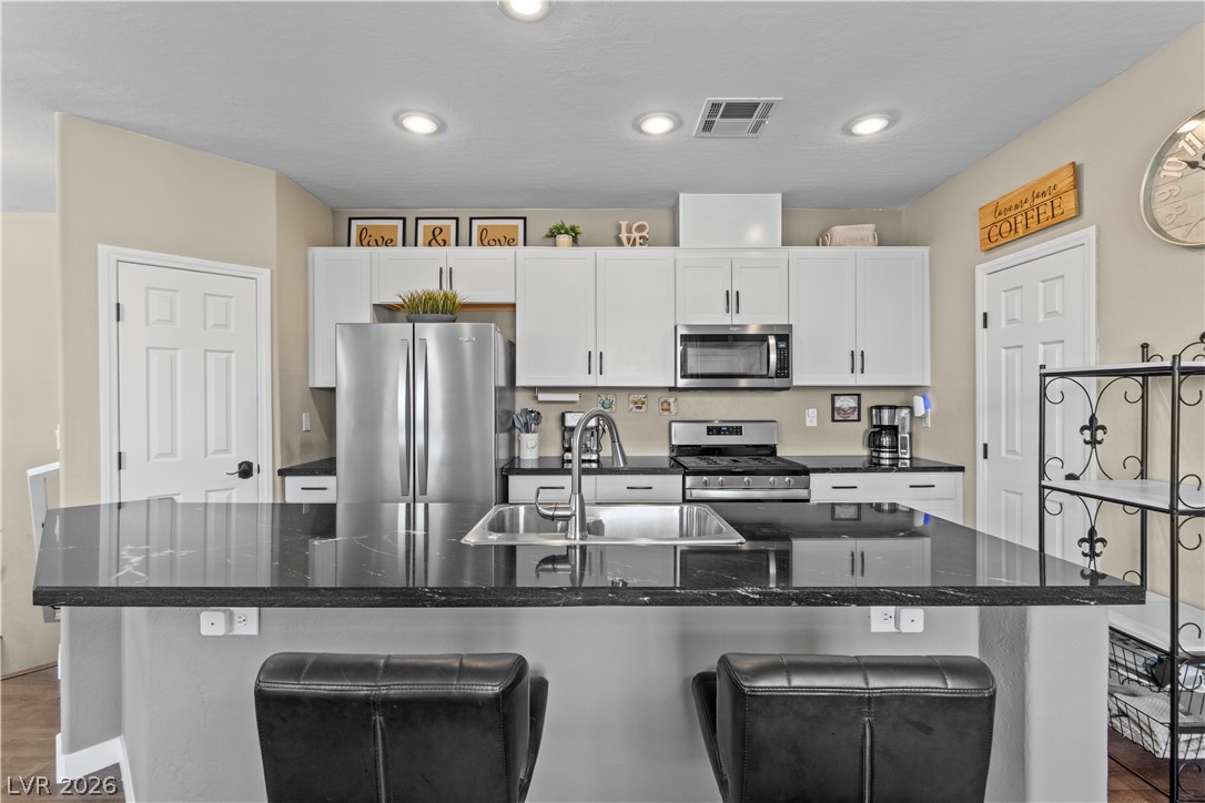 Photo 6 of 35, 495 Dorchester Bend Avenue #3