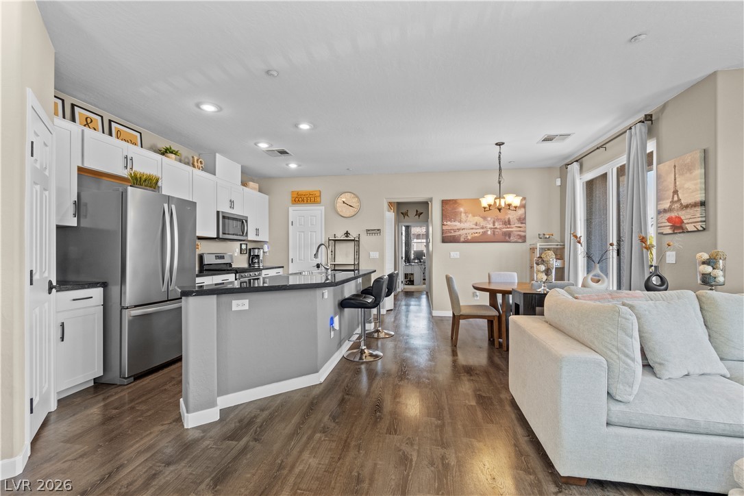 Photo 13 of 35, 495 Dorchester Bend Avenue #3