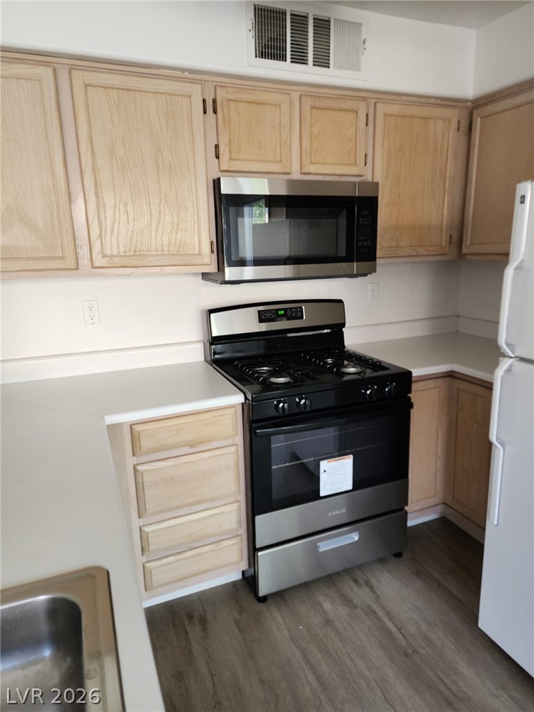 Photo 10 of 35, 3425 E Russell Road #265