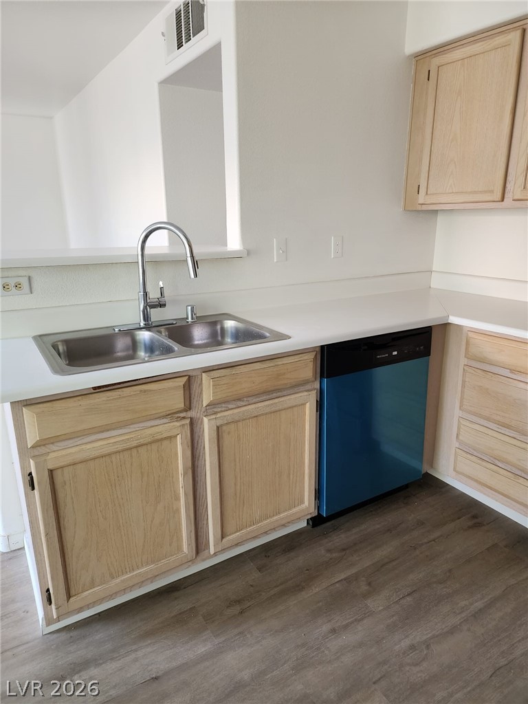 Photo 13 of 35, 3425 E Russell Road #265