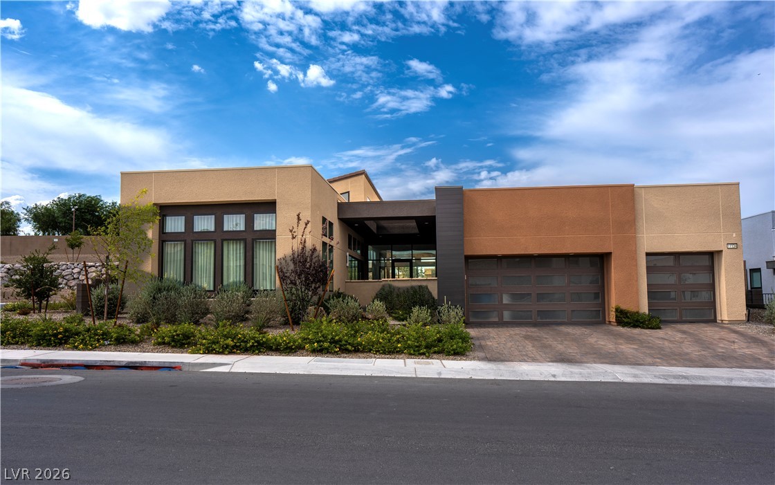 Photo 3 of 11134 Desert Heights Avenue