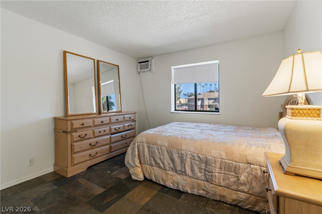 Photo 19 of 27, 3198 El Cedro Circle