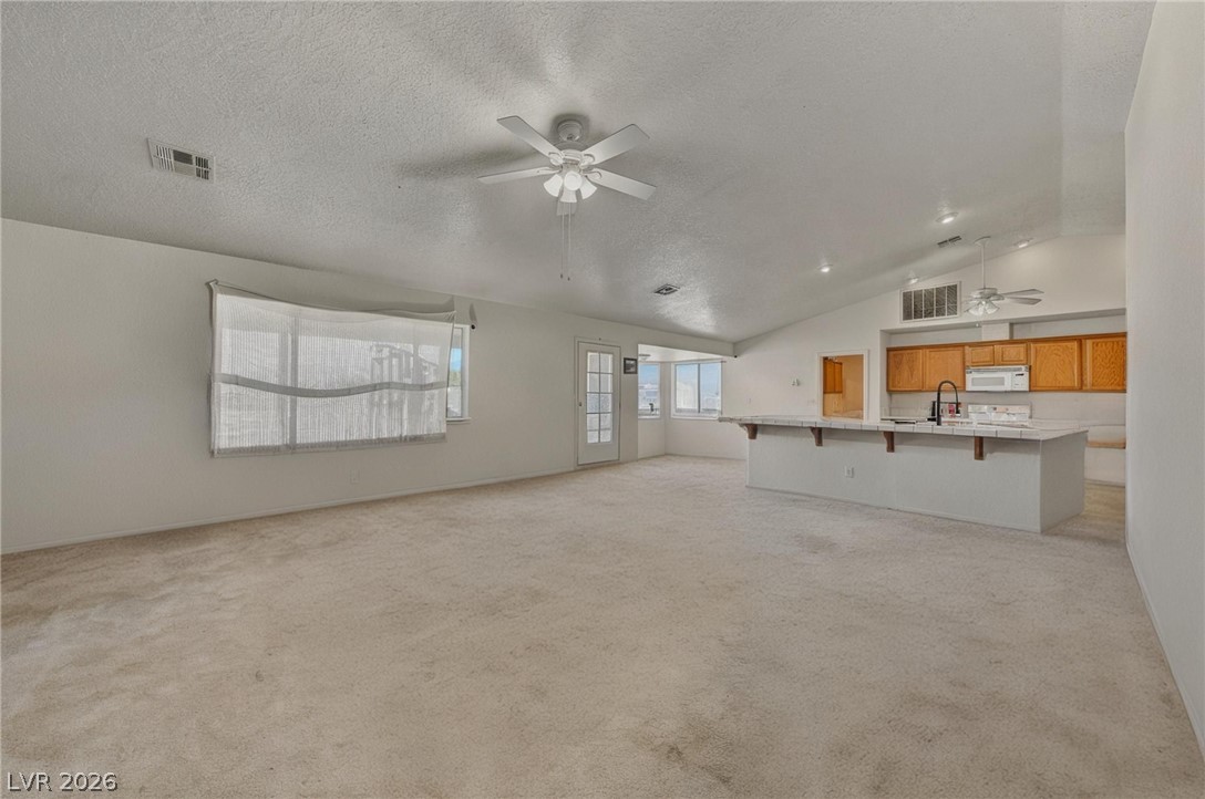 Photo 18 of 40, 3080 E Cactus Street
