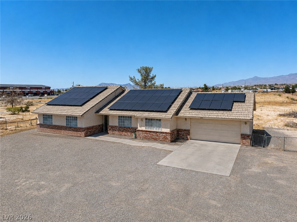 Photo 2 of 3080 E Cactus Street